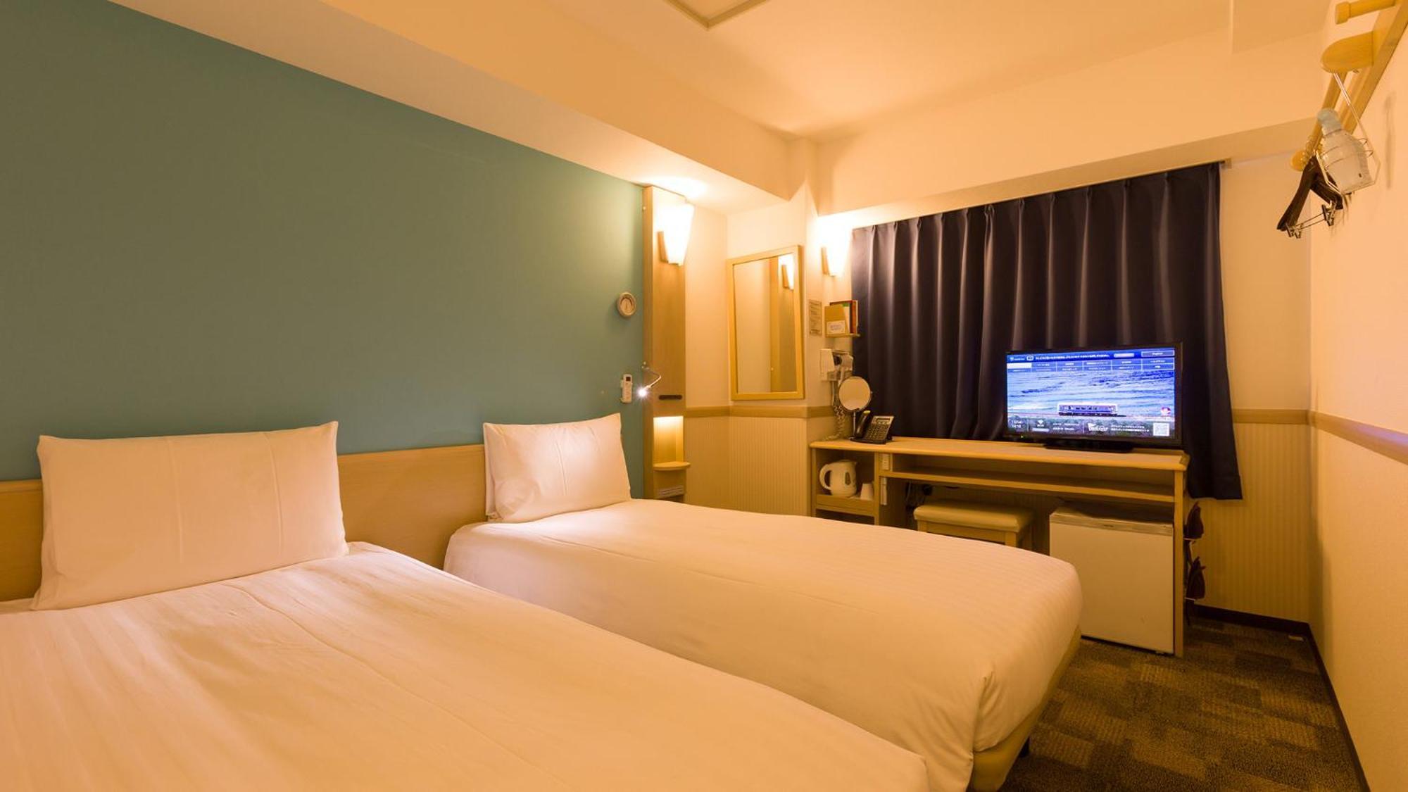 Toyoko Inn Shin-Aomori-Eki Higashi-Guchi Rum bild