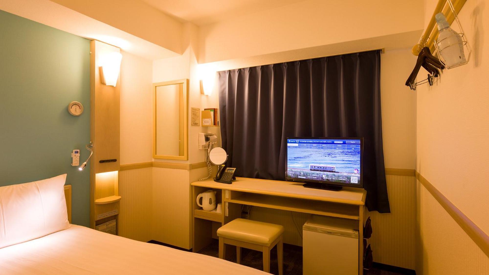 Toyoko Inn Shin-Aomori-Eki Higashi-Guchi Rum bild